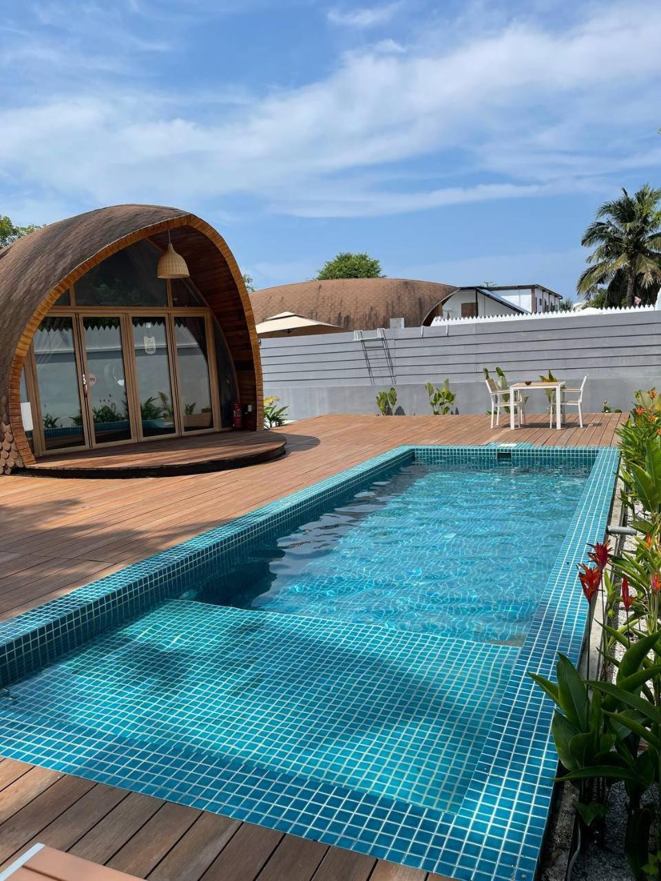 Found Mansion Hotel Пантай Ченанг Екстериор снимка
