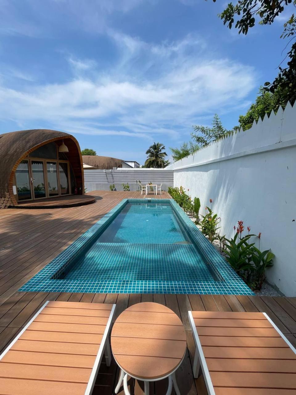 Found Mansion Hotel Пантай Ченанг Екстериор снимка