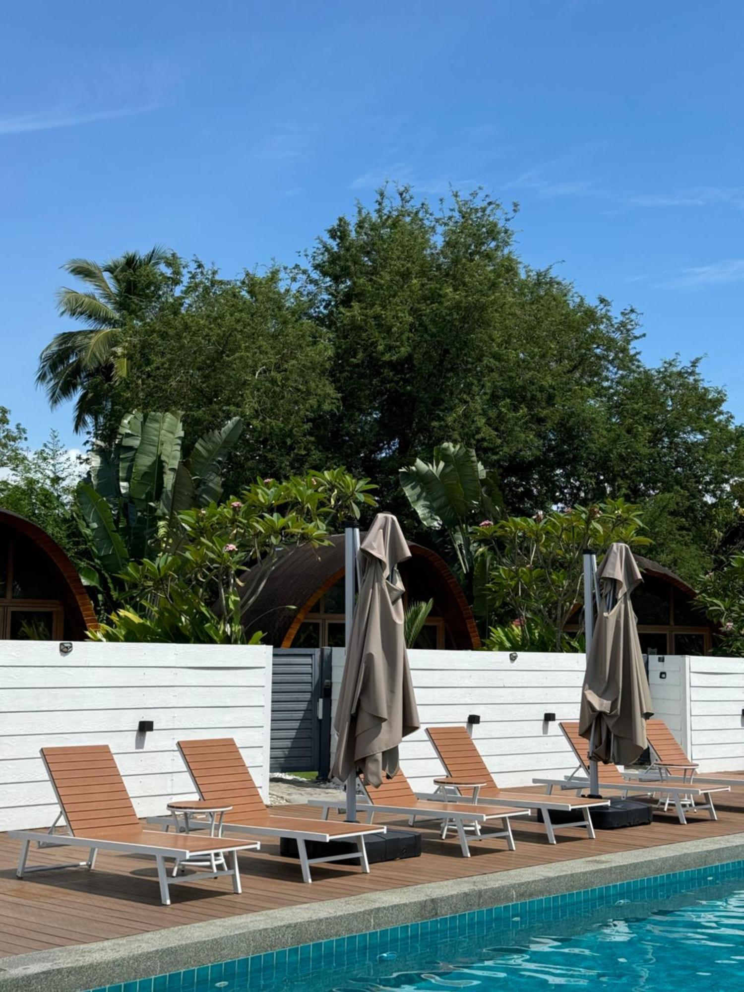 Found Mansion Hotel Пантай Ченанг Екстериор снимка